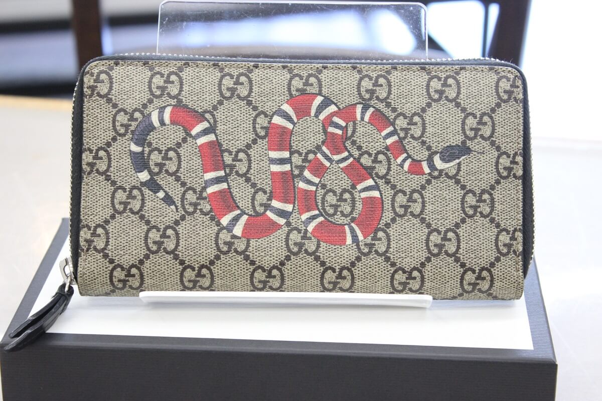 滋賀でグッチの財布を買取｜スネークプリント 451273