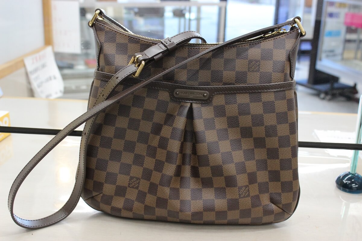 Ｌｖ・１０年前のダミエバッグの買取価格が８２,０００円！