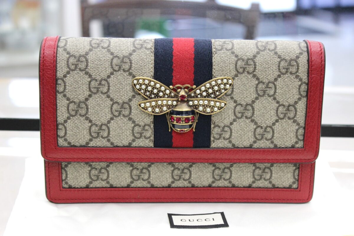 【買取実績】グッチ クイーンマーガレット ビー チェーンウォレット 未使用品！