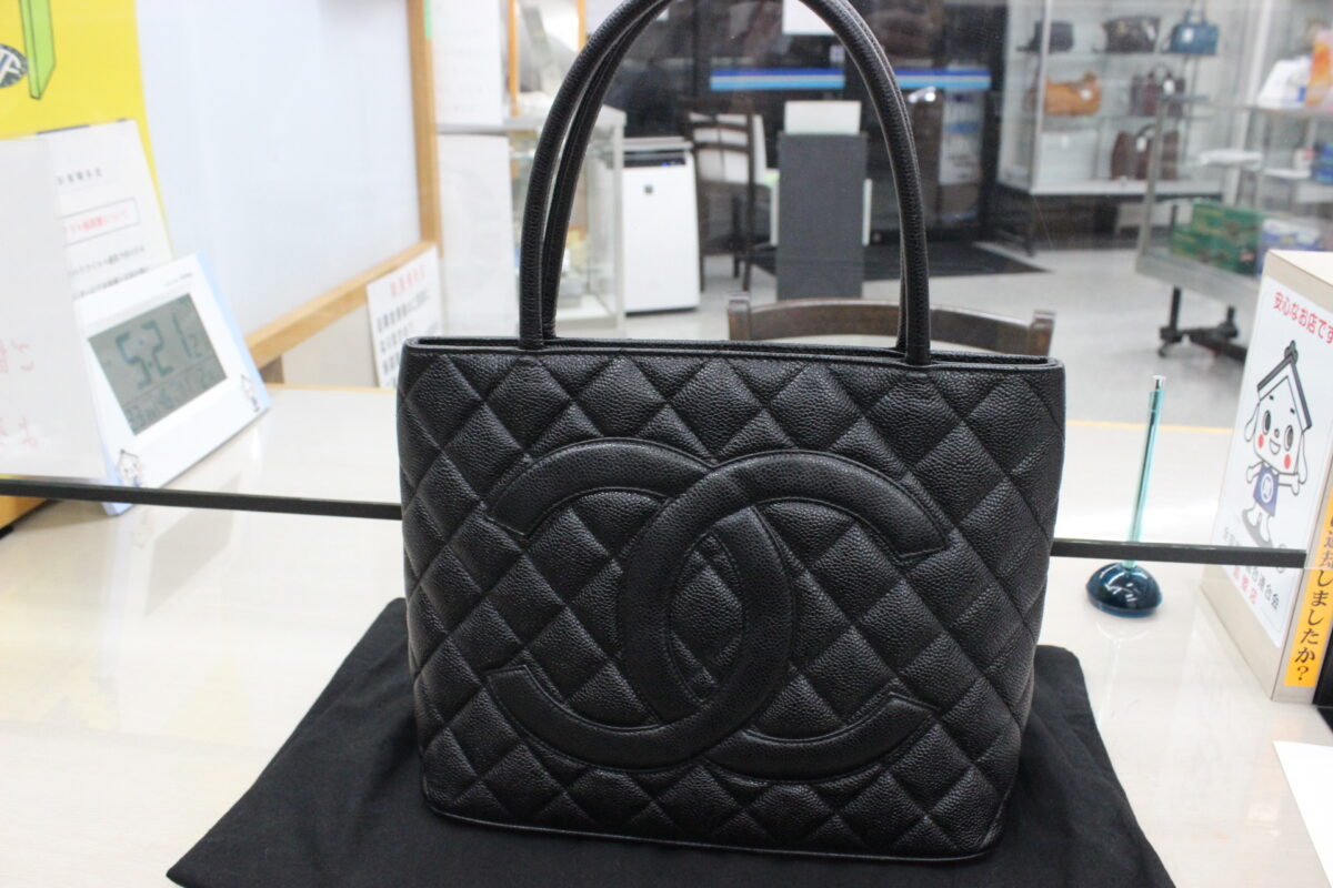 シャネル 復刻トートバッグ 買取実績をご紹介します