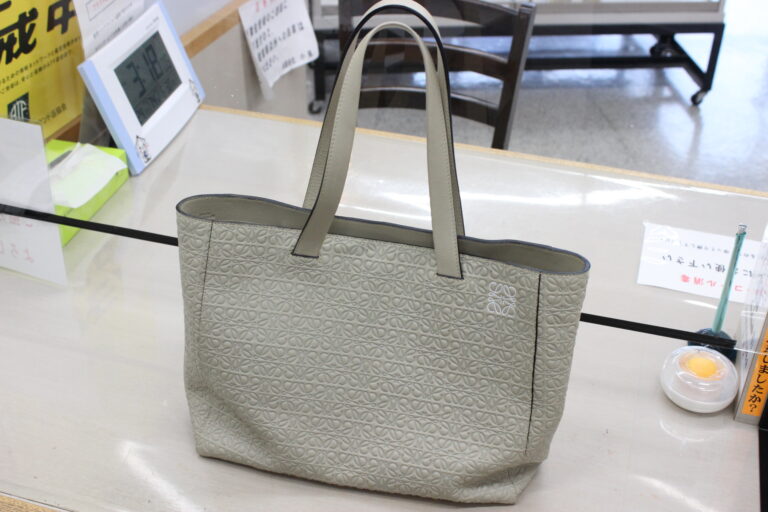 ロエベトートバッグ